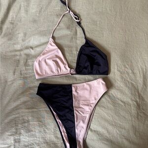 Aniela Parys Two-Tone Black and Light Pink Women's Triangle Bikini Set